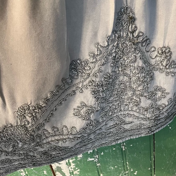 Solitaire Gray Embroidered Women's Top 3X - Picture 3 of 6